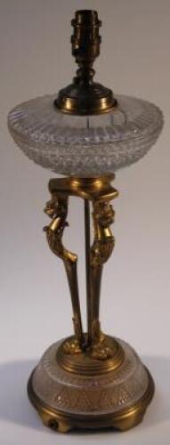 An early 20thC table oil lamp