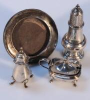 A quantity of Victorian and later silver