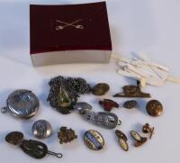 A quantity of military and other collectables