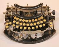 A Imperial model D typewriter