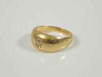 An 18ct gold bombe signet ring