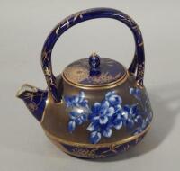 A Doulton Burslem teapot