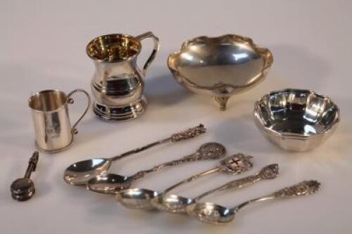 A quantity of 20thC silver and white metal