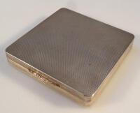 An Elizabeth II silver vanity case