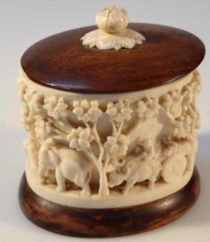 A Chinese ivory tobacco jar