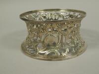 An 18thC Irish silver dish or potato ring