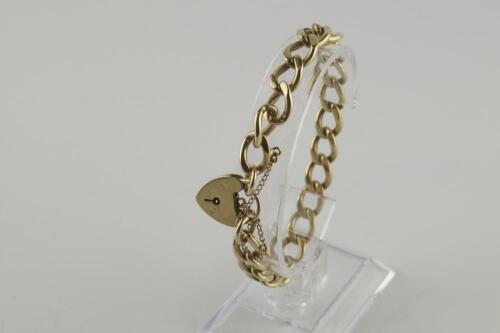 A 9ct gold curb chain bracelet