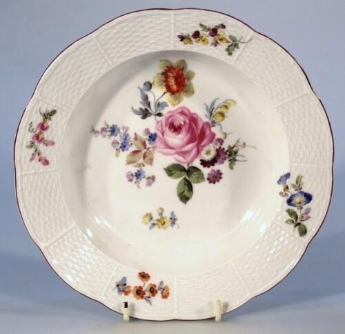 A 20thC Continental porcelain dish