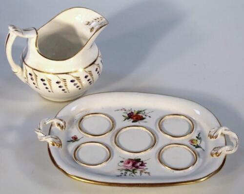 A 19thC Chamberlain Worcester egg stand