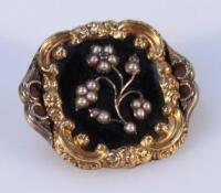 A Victorian memoriam brooch