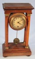 An early 20thC mantel clock