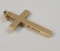 An Edwardian 15ct gold crucifix