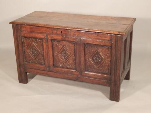 A late 17th/early 18thC panelled oak coffer