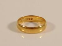 A 22ct gold wedding band