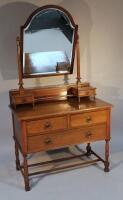 An Edwardian oak dressing table