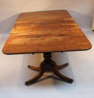 A 19thC mahogany twin pillar dining table