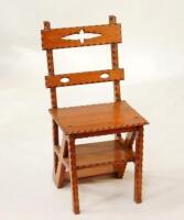 A pair of early 20thC oak library steps/chair.