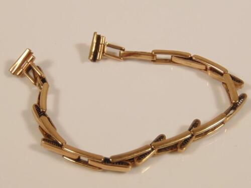 A 9ct gold expanding watch bracelet