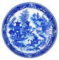 An 18thC Worcester blue and white saucer dish
