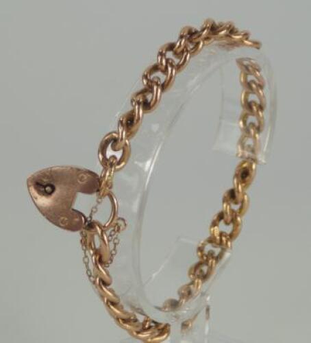 A 9ct gold curb chain bracelet