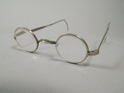 A pair of early 20thC silver plated spectacles