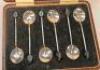 A set of six George V silver coffee bean spoons - 2