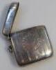 An Edwardian silver vesta case - 3