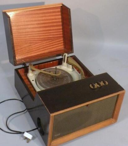 An ALBA tabletop record player