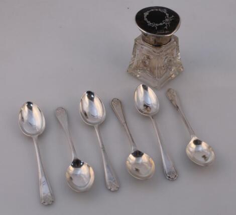 A set of six George V silver teaspoons