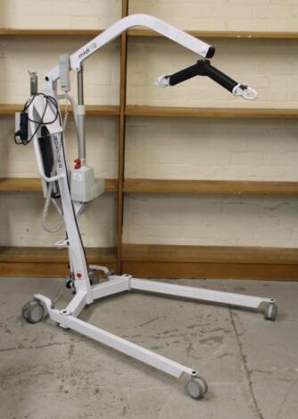 A midi 170kg Oxford mobility bed lift