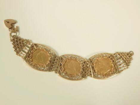 A triple sovereign bracelet