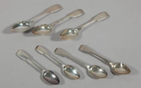 Various silver Fiddle pattern teaspoons