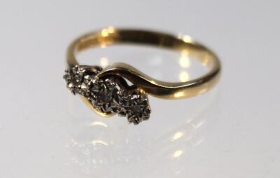 A ladies cross over ring