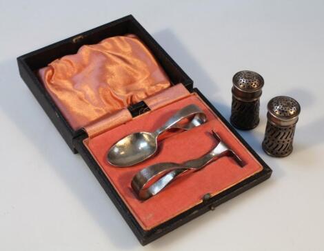 A George VI silver babies feeding spoon and pusher