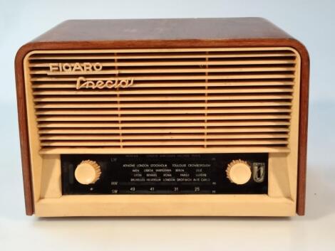 A mid-20thC walnut cased Figaro radio