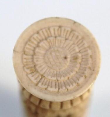 A 19thC ivory double ended needle case - 5