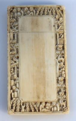 A late 19thC/early 20thC Chinese ivory card case - 2