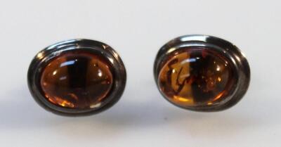 A Baltic amber jewellery set - 4