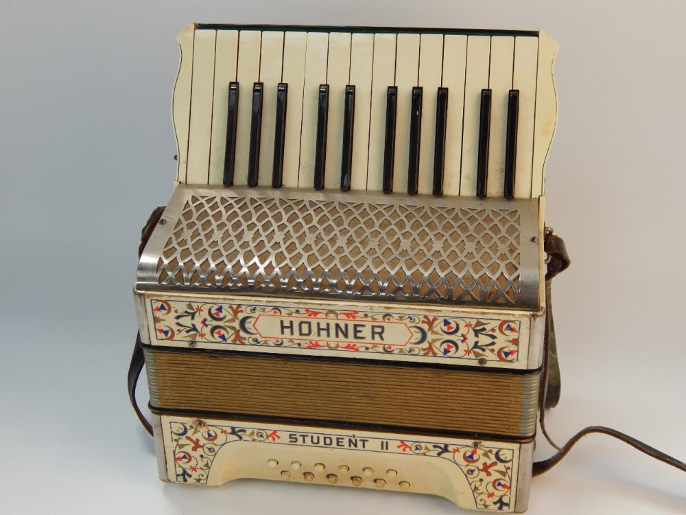 Hohner student deals 2