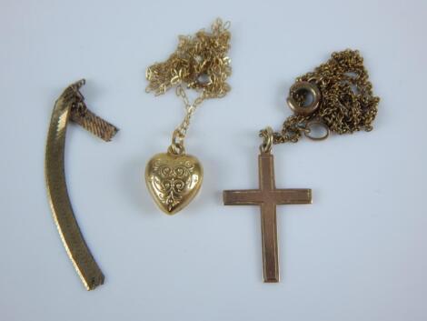 Various items of jewellery