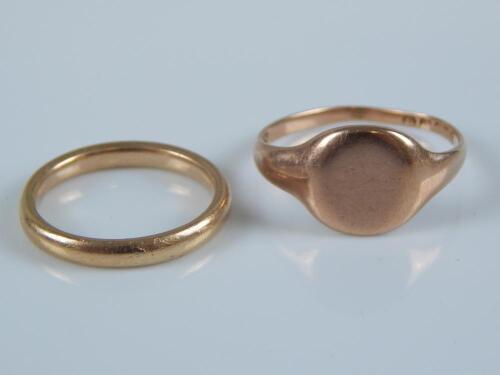 Two 9ct gold rings