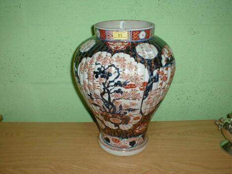 An early 20thC Imari urn