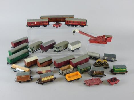 A quantity of Triang OO gauge train carriages