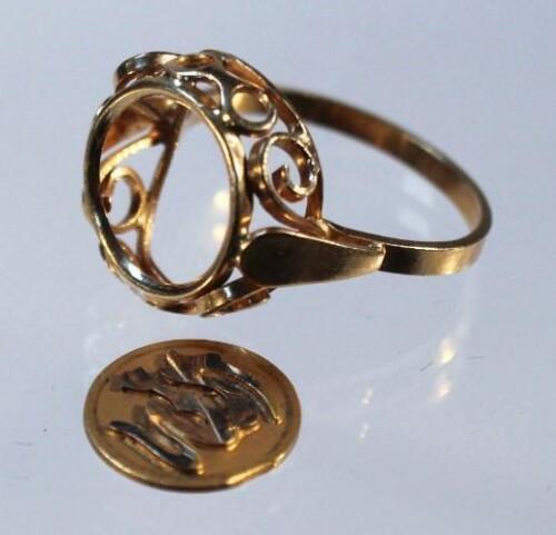 A basket weave ring