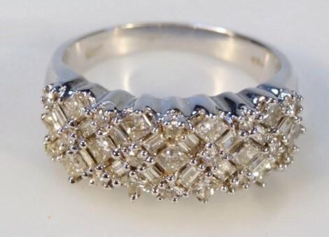 A diamond lattice cluster ring