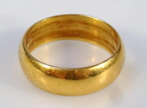 A 22ct gold wedding band