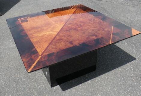 A Miniforms Oscar 1974 coffee table