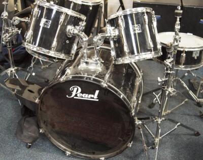 A Pearl Export six piece drum kit