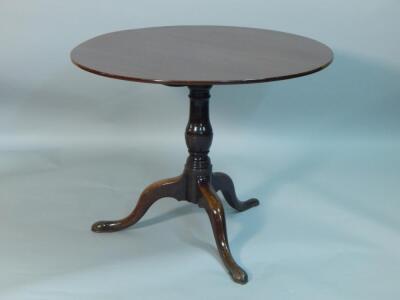 A George III mahogany tilt top table