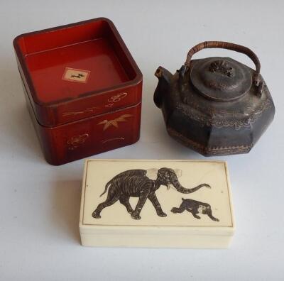 An Oriental style ivorine box